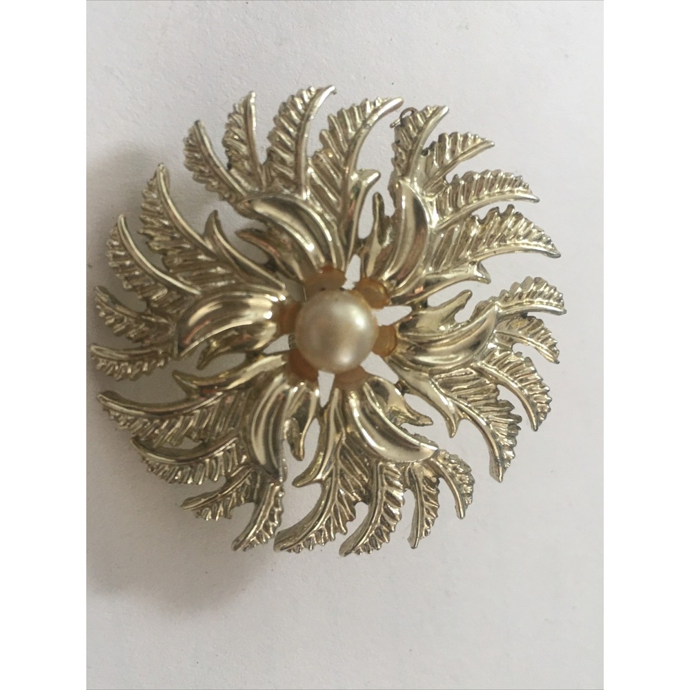 Signed CATHE' Vintage FLOWER Earrings Faux Pearl  Jewelry gold Tone